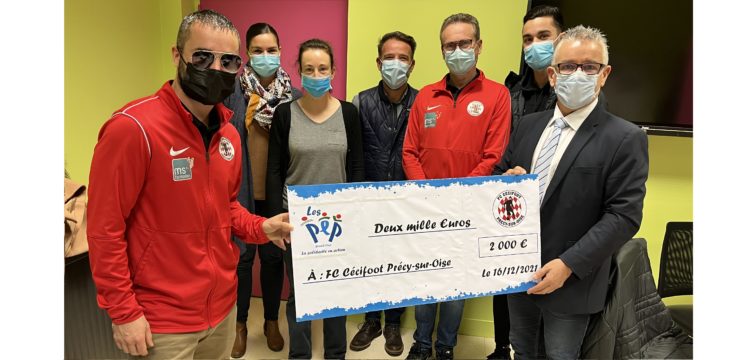 Remise d'un don des PEP Grand Oise au FC Cecifootes PEP Grand Oise.
