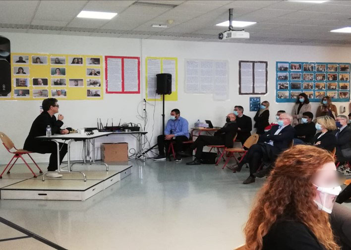 Photo groupe conférence au Lycée Jean Jaurès