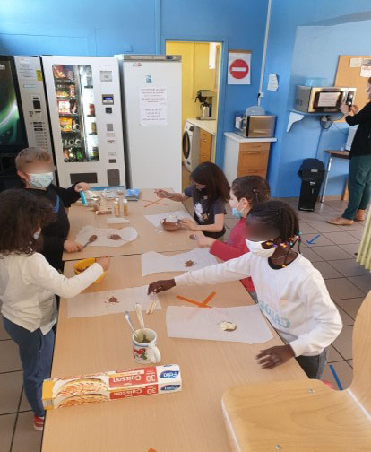 Photo de groupe découvert du monde SSEFS primaire 1